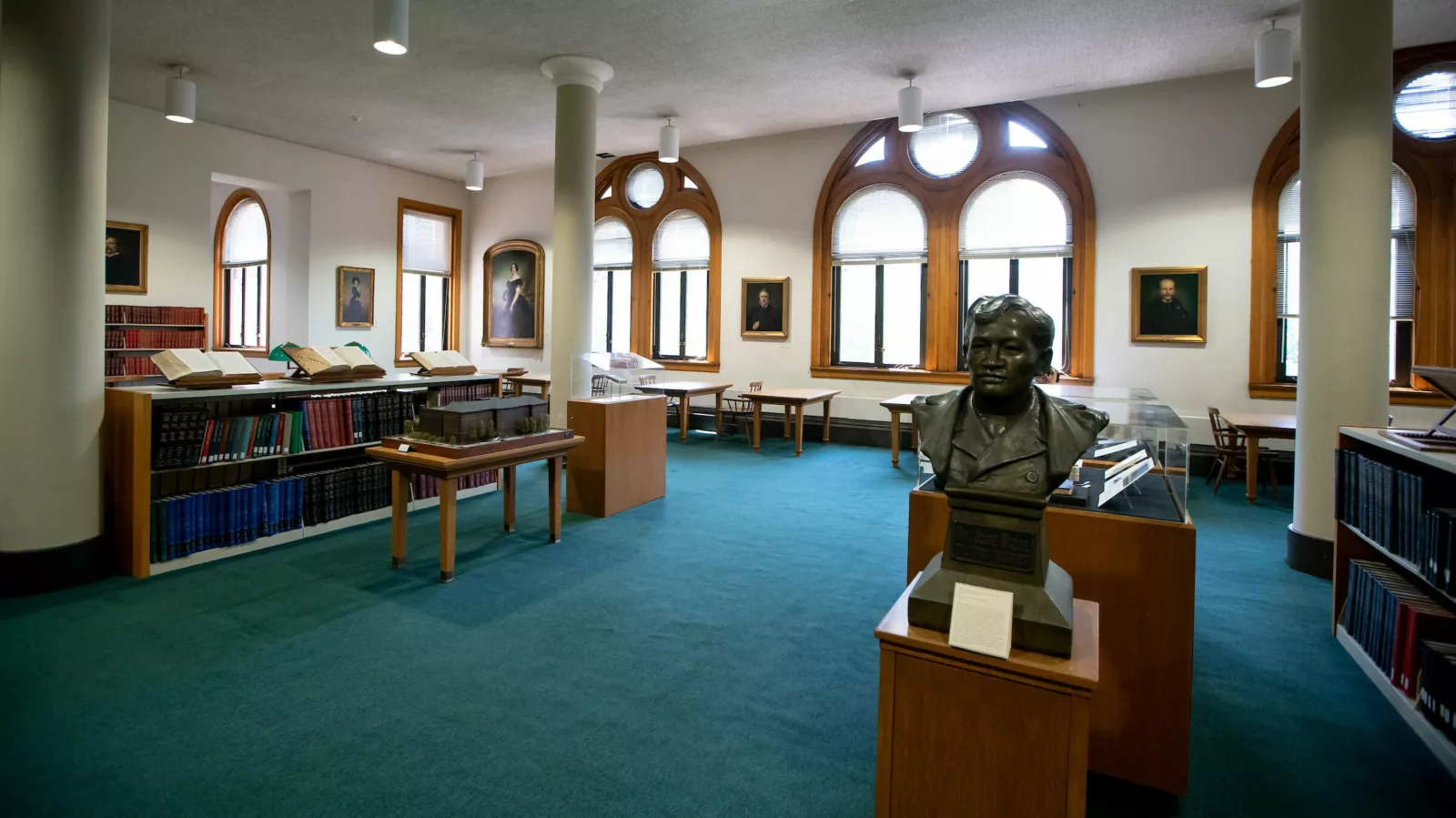 A bust of Filipino hero Jose Rizal appears in a study area in the Newberry Library.