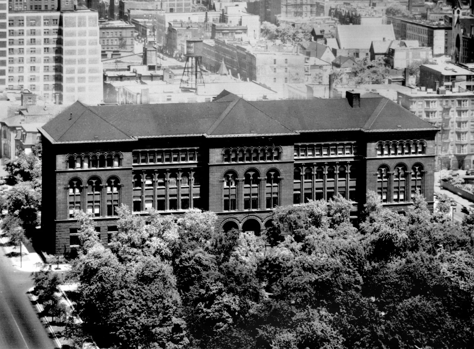 NL Archives 15 01 03 Bx 2 Fl 27 Aerial View of Library 1943 o2